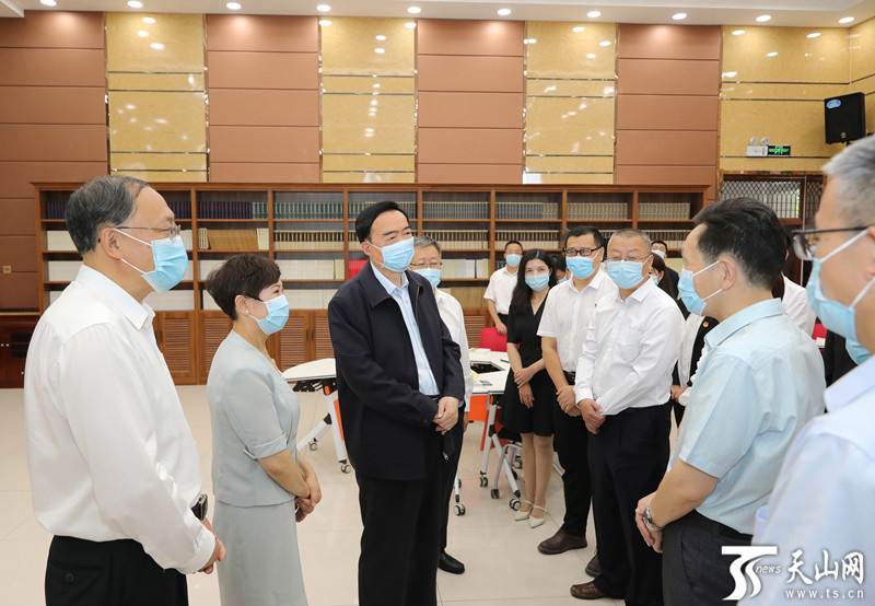陈全国在新疆师范大学调研 陈全国在新疆师范大学调研