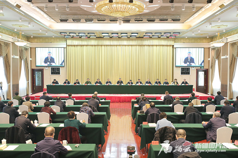马兴瑞在自治区党委全面依法治疆委员会2022年第二次会议暨述法工作会议上强调 深入学习贯彻习近平法治思想 把全面依法治国要求落实到新疆工作各个领域