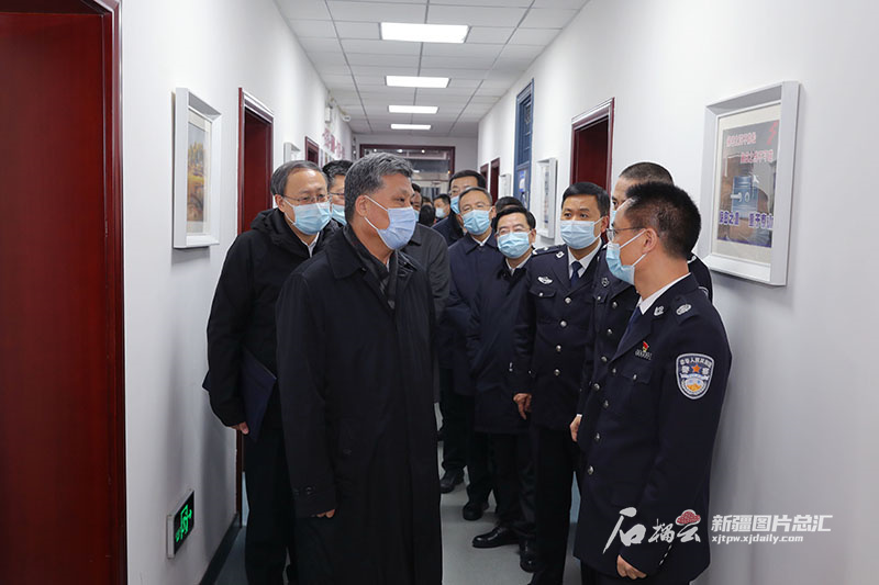 马兴瑞在自治区政法系统有关单位调研并召开工作会议时强调 深入贯彻习近平法治思想 依法治疆依法执政依法行政 马兴瑞在自治区政法系统有关单位调研并召开工作会议时强调 深入贯彻习近平法治思想 依法治疆依法执政依法行政