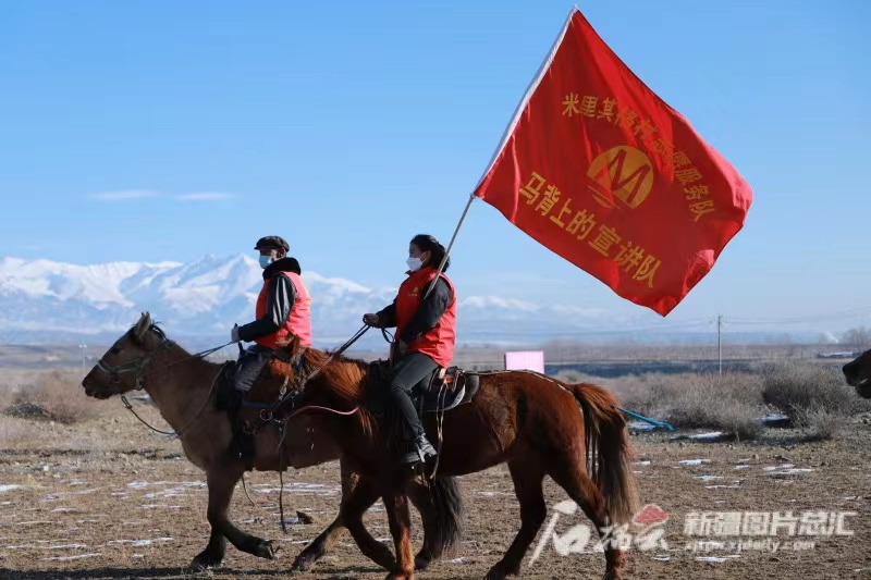 汲取奋进力量 铿锵阔步新程——新疆全面深入学习宣传贯彻党的二十大精神 汲取奋进力量 铿锵阔步新程——新疆全面深入学习宣传贯彻党的二十大精神