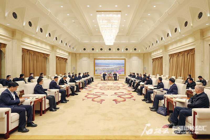 马兴瑞艾尔肯·吐尼亚孜会见部分中央企业负责人对接合作 共享发展机遇 提升合作质效 形成央地携手互利共赢良好局面 马兴瑞艾尔肯·吐尼亚孜会见部分中央企业负责人对接合作 共享发展机遇 提升合作质效 形成央地携手互利共赢良好局面