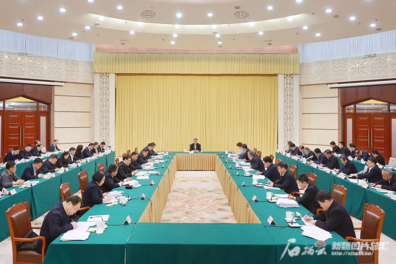 马兴瑞听取领衔督办人大代表建议办理情况汇报并与民营企业家交流 马兴瑞听取领衔督办人大代表建议办理情况汇报并与民营企业家交流