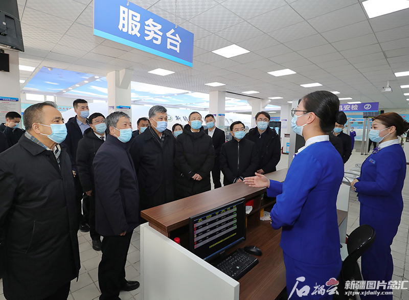 马兴瑞在新疆大学和新疆天山职业技术大学调研时强调 坚持正确方向提升办学育人质量 努力培养更多高水平复合型人才 马兴瑞在新疆大学和新疆天山职业技术大学调研时强调 坚持正确方向提升办学育人质量 努力培养更多高水平复合型人才