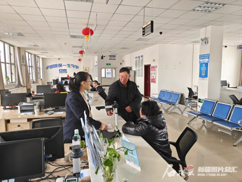 织密民生兜底网 我区社保工作今年将在这几方面精准发力 织密民生兜底网 我区社保工作今年将在这几方面精准发力