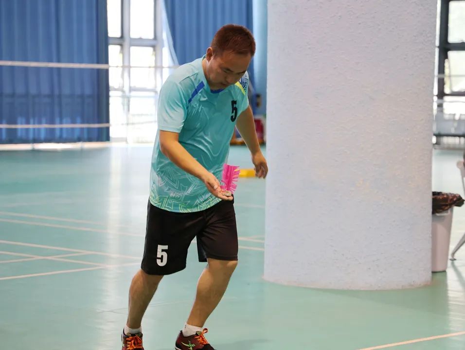 摘金夺银阿拉山口市代表团毽球男子组霸气侧露创佳绩