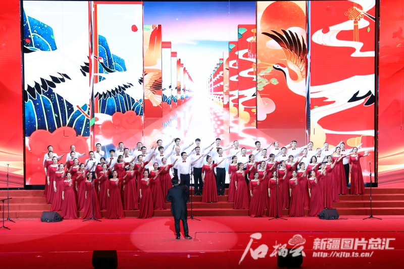 自治区直属机关庆祝中华人民共和国成立75周年暨铸牢中华民族共同体意识歌咏活动拉开帷幕 自治区直属机关庆祝中华人民共和国成立75周年暨铸牢中华民族共同体意识歌咏活动拉开帷幕