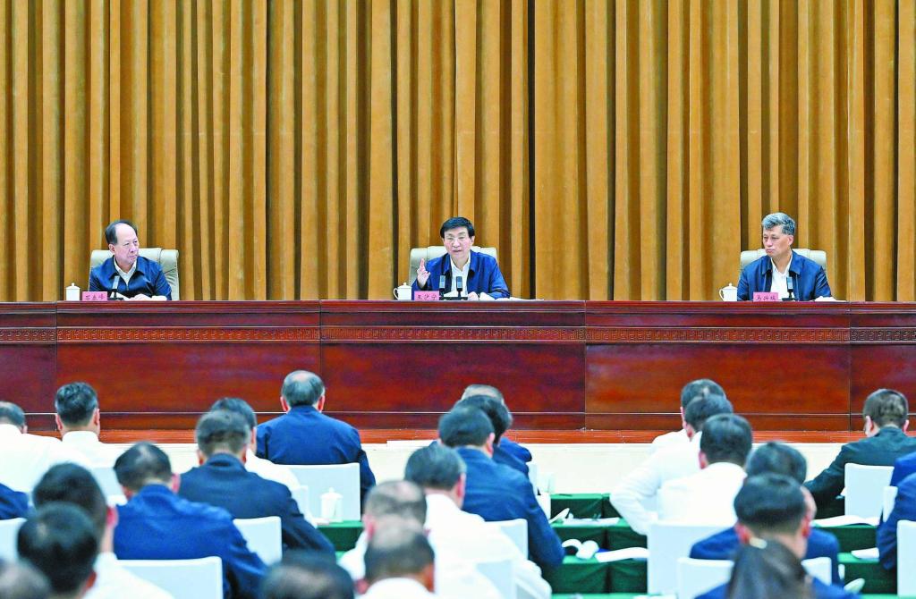 第九次全国对口支援新疆工作会议召开 王沪宁出席并讲话 第九次全国对口支援新疆工作会议召开 王沪宁出席并讲话