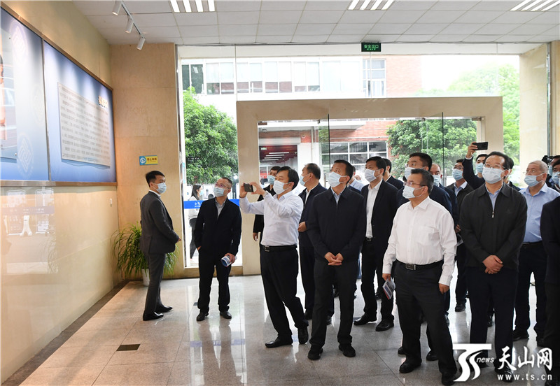 自治区党政代表团在广东省、浙江省学习考察