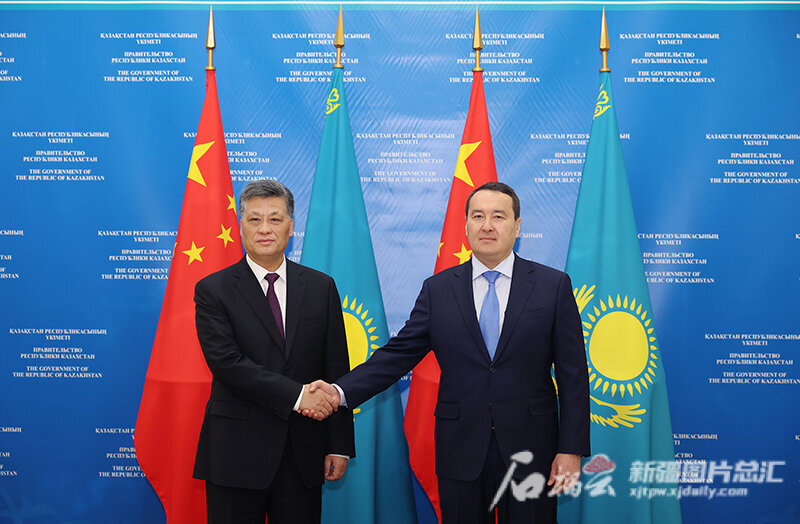 马兴瑞访哈期间会见哈萨克斯坦总理斯迈洛夫 马兴瑞访哈期间会见哈萨克斯坦总理斯迈洛夫
