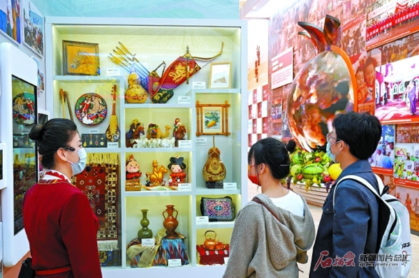 【喜迎二十大】春风化雨润人心——新时代新疆发展成就综述·文化建设
