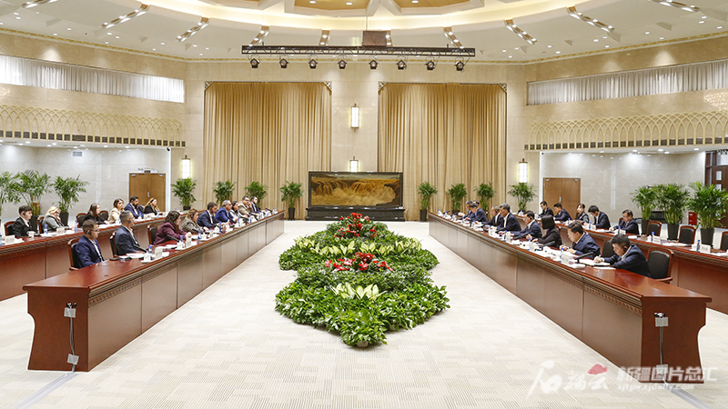 马兴瑞会见马耳他工党青年干部考察团 马兴瑞会见马耳他工党青年干部考察团