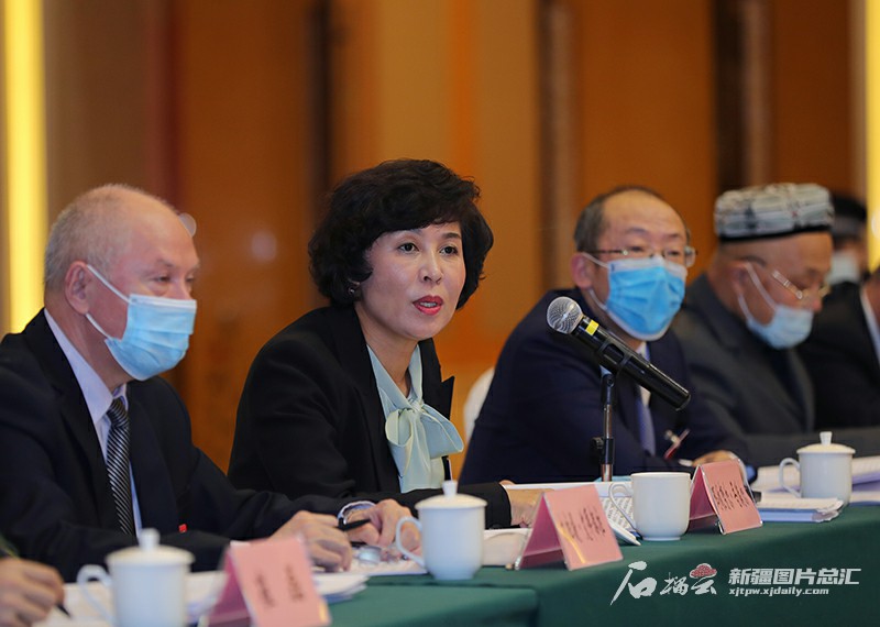 马兴瑞在参加乌鲁木齐市代表团审议时强调 依法治疆构建法治新疆法治政府法治社会 加快推进城市治理体系和治理能力现代化